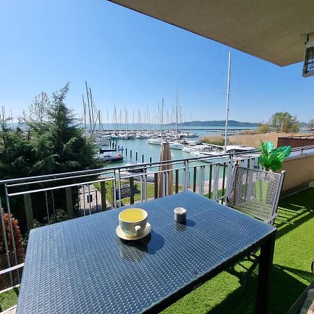 Bilberry Apartman Aparthotel Balatonfured Ngoại thất bức ảnh