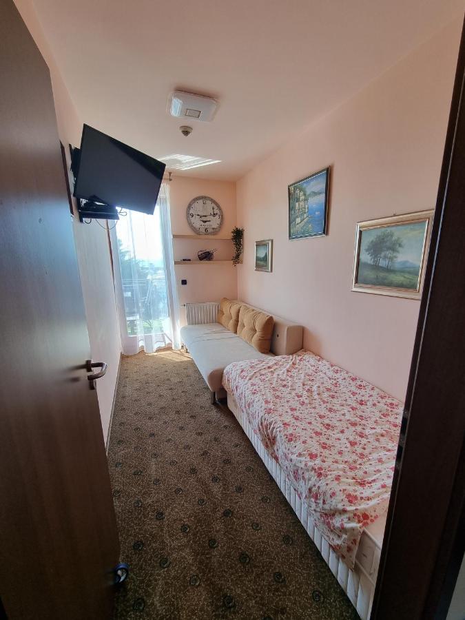 Bilberry Apartman Aparthotel Balatonfured Ngoại thất bức ảnh